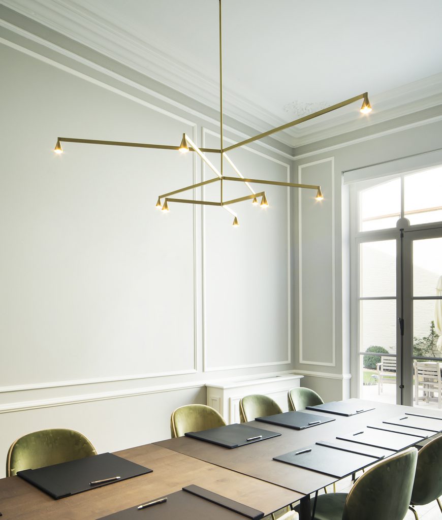 Austere-Chandelier 3Y
